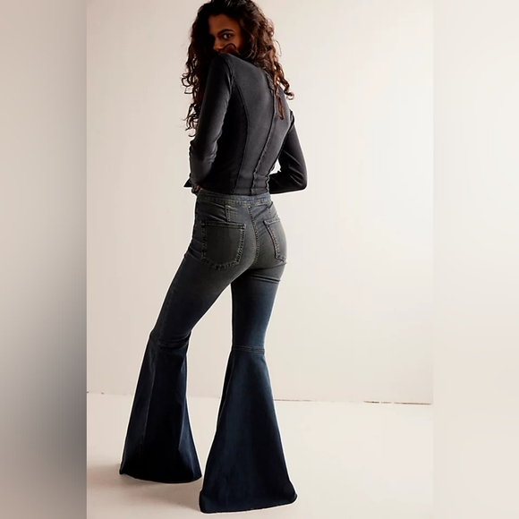 FREE PEOPLE Just Float  On Flare Wide Jeans Bell Bottoms Faded Black Size 26 - Picture 7 of 11